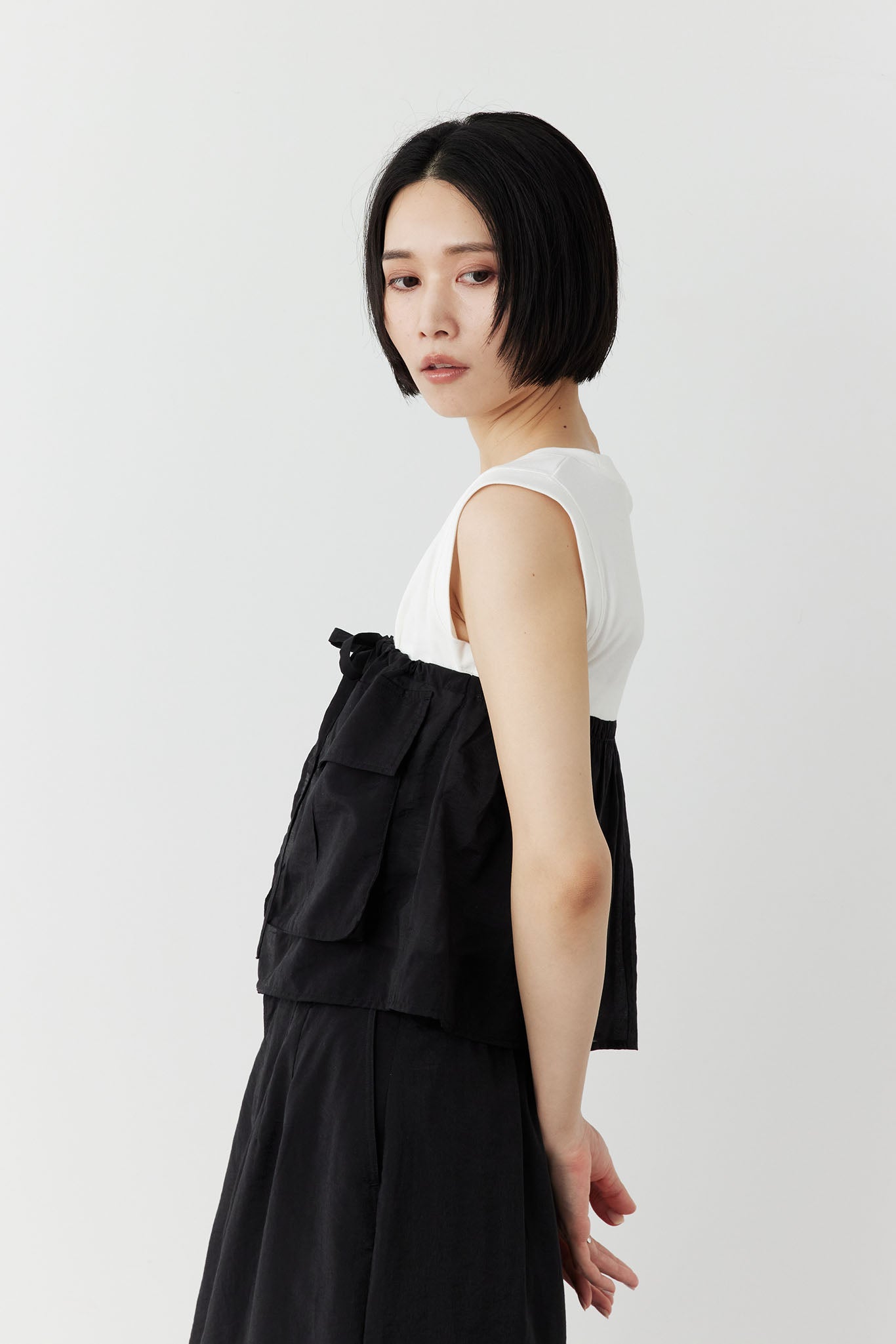 素材切り替えノースリTシャツ