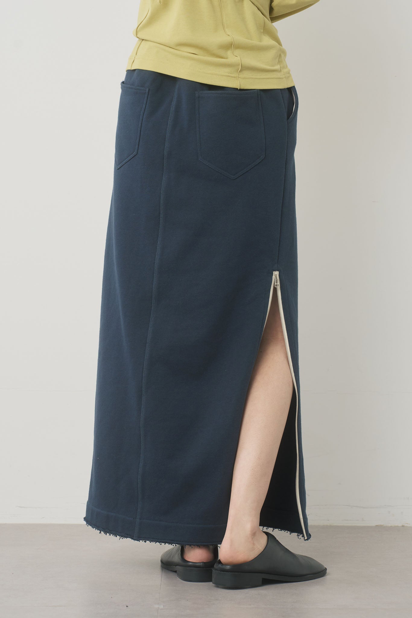 スエットジップスカート