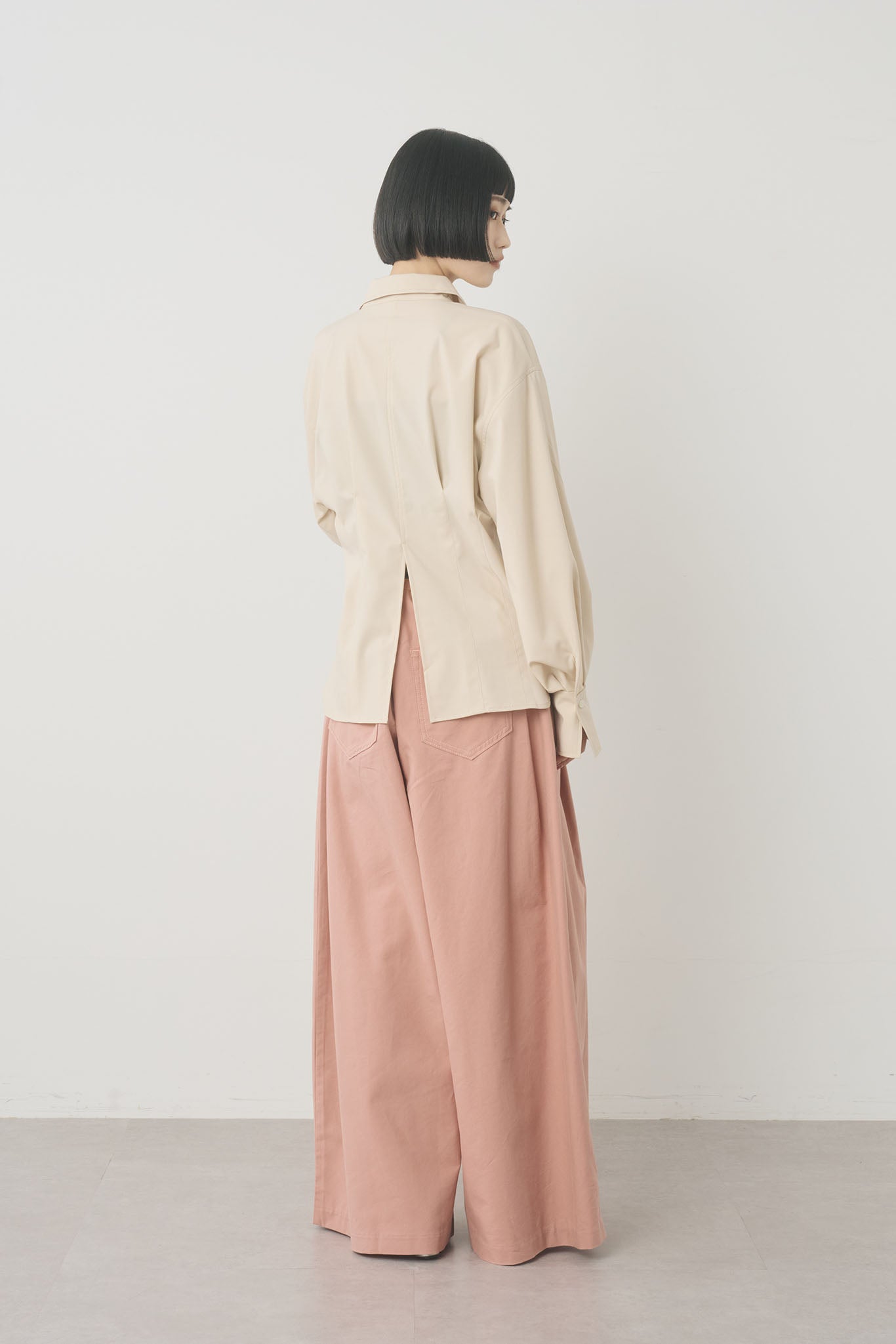 ワイドデニムタックパンツ