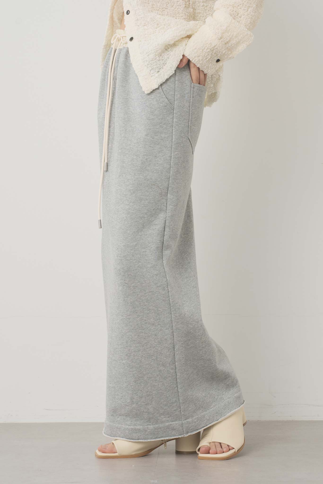 スエットジップスカート