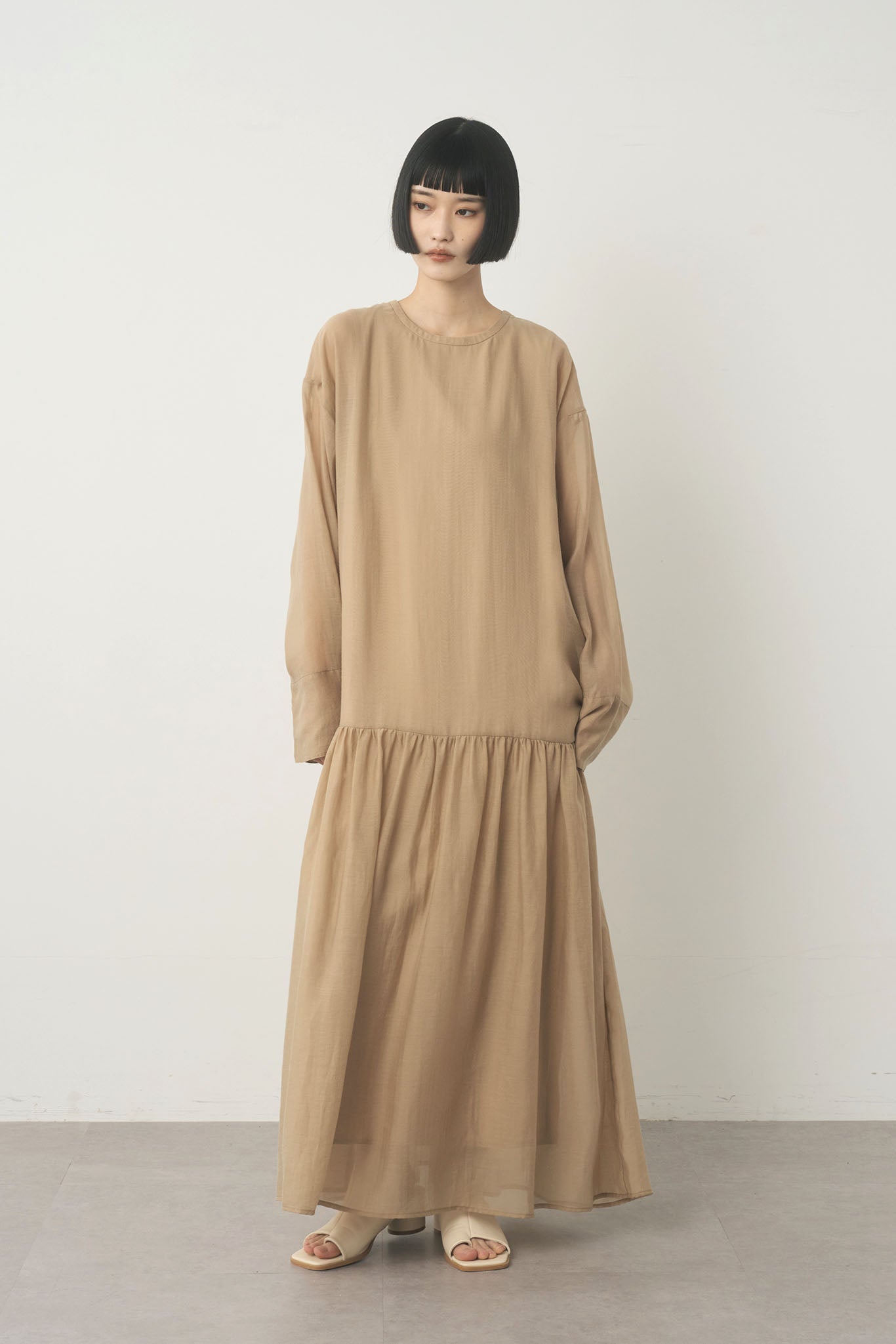 オーガンジーレイヤードワンピース