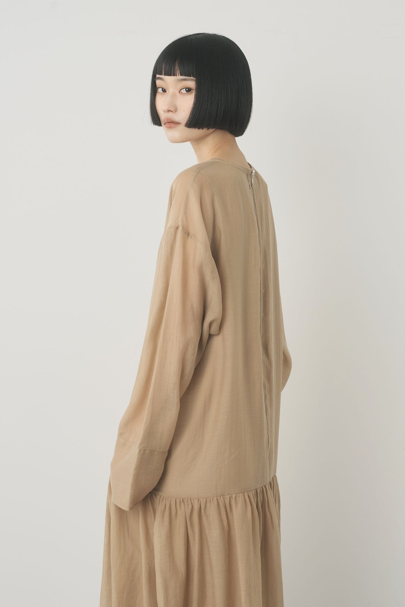 オーガンジーレイヤードワンピース