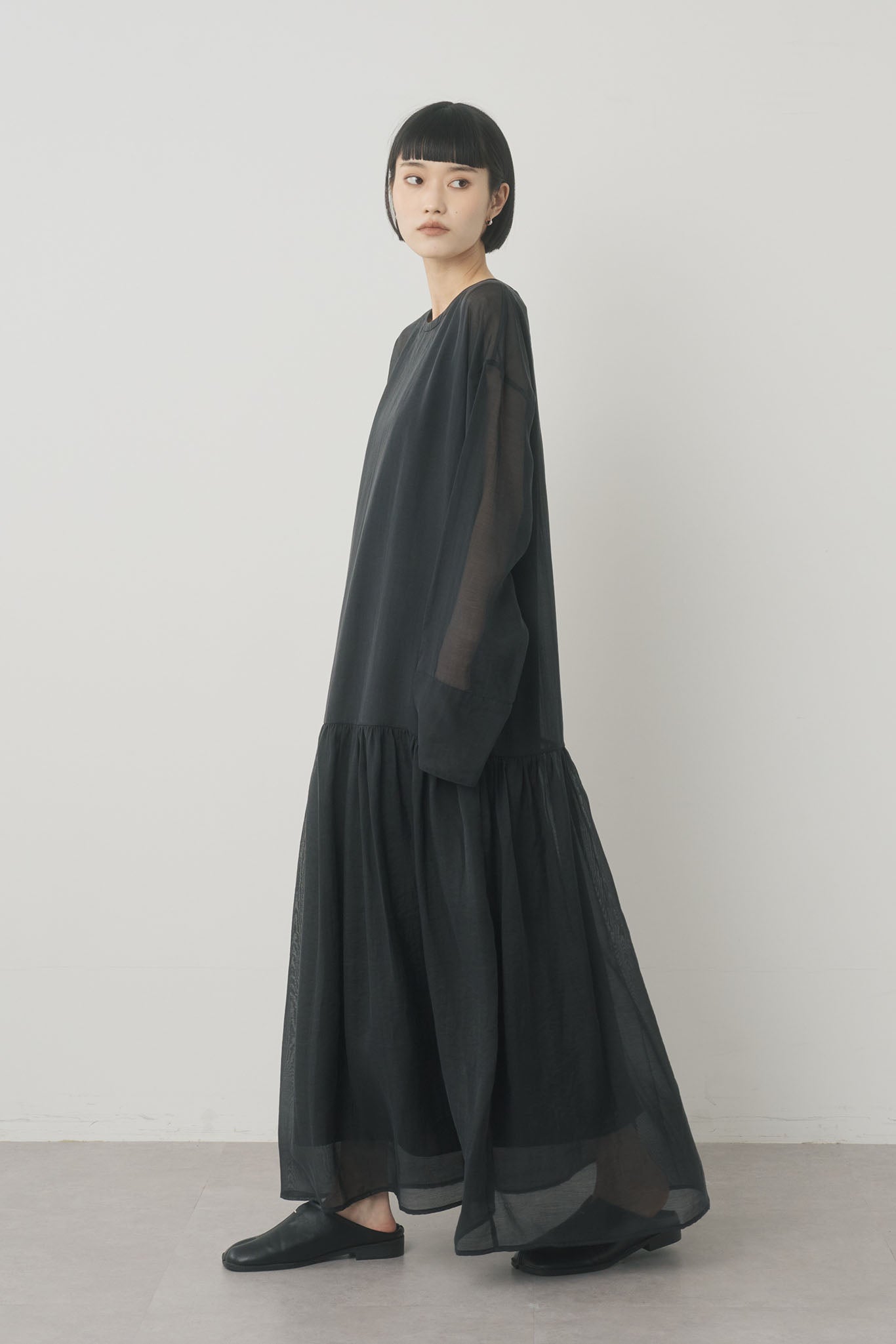 オーガンジーレイヤードワンピース