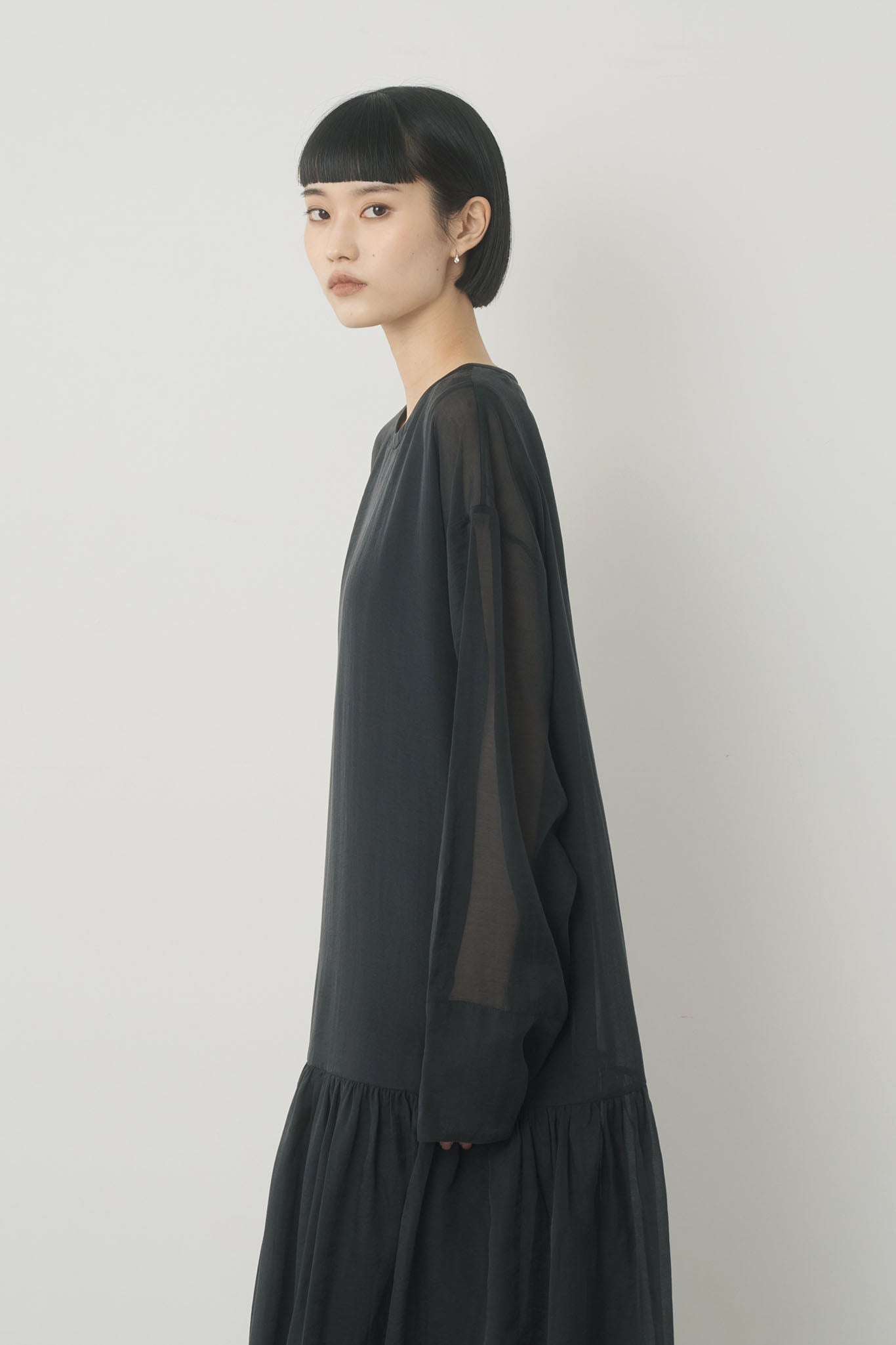 オーガンジーレイヤードワンピース