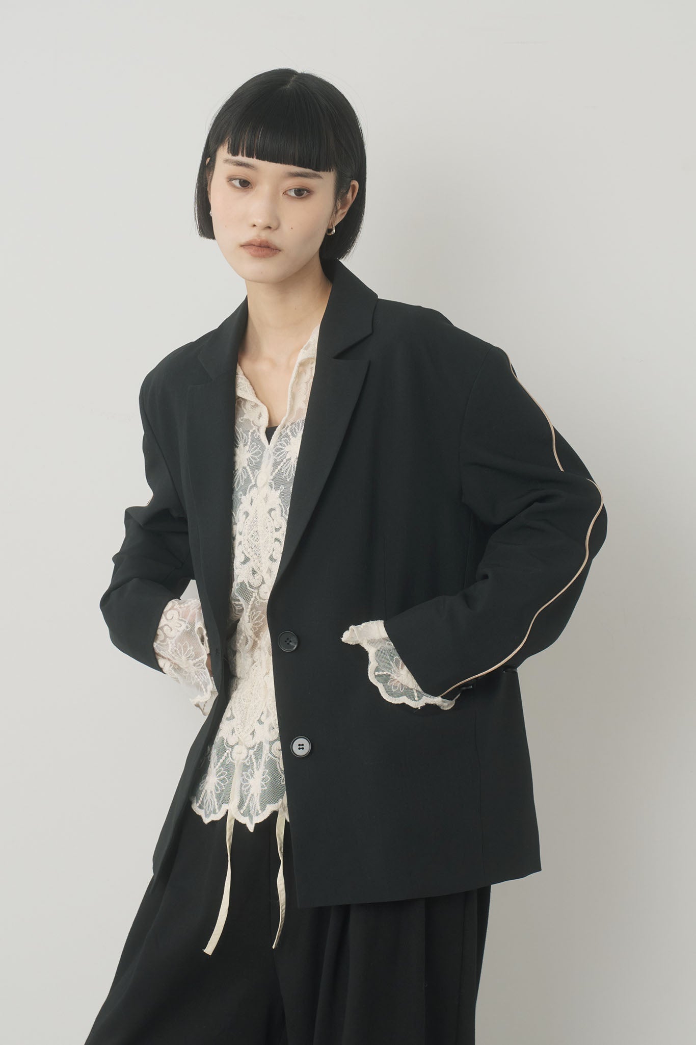 チュール刺繍プルオーバー