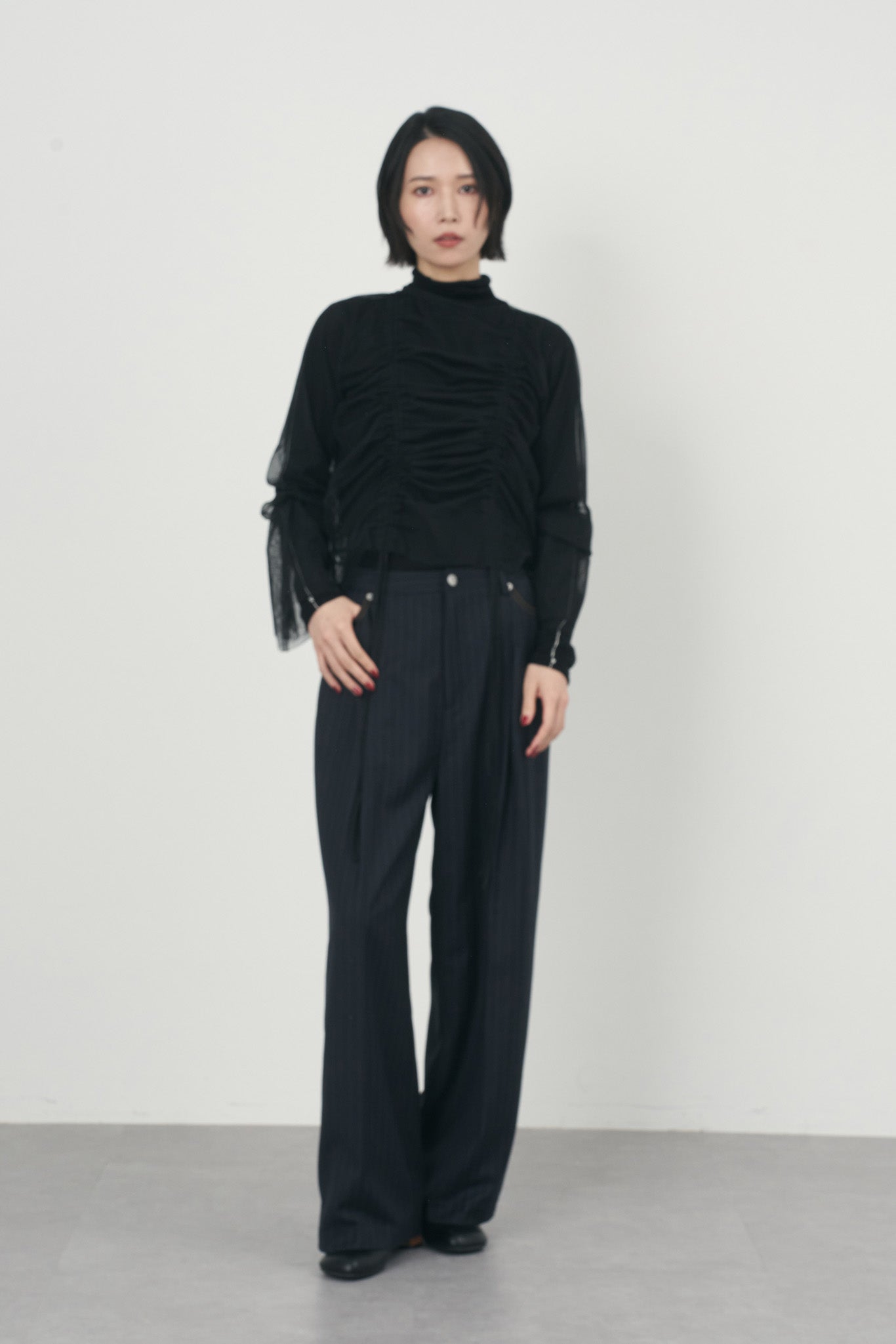 アウトリンキングタートルニット