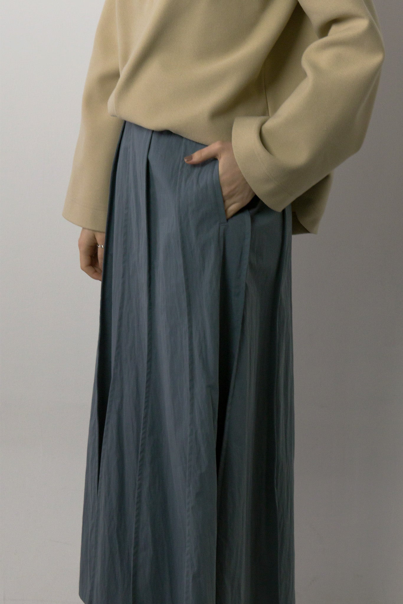 washer tuck seam skirt