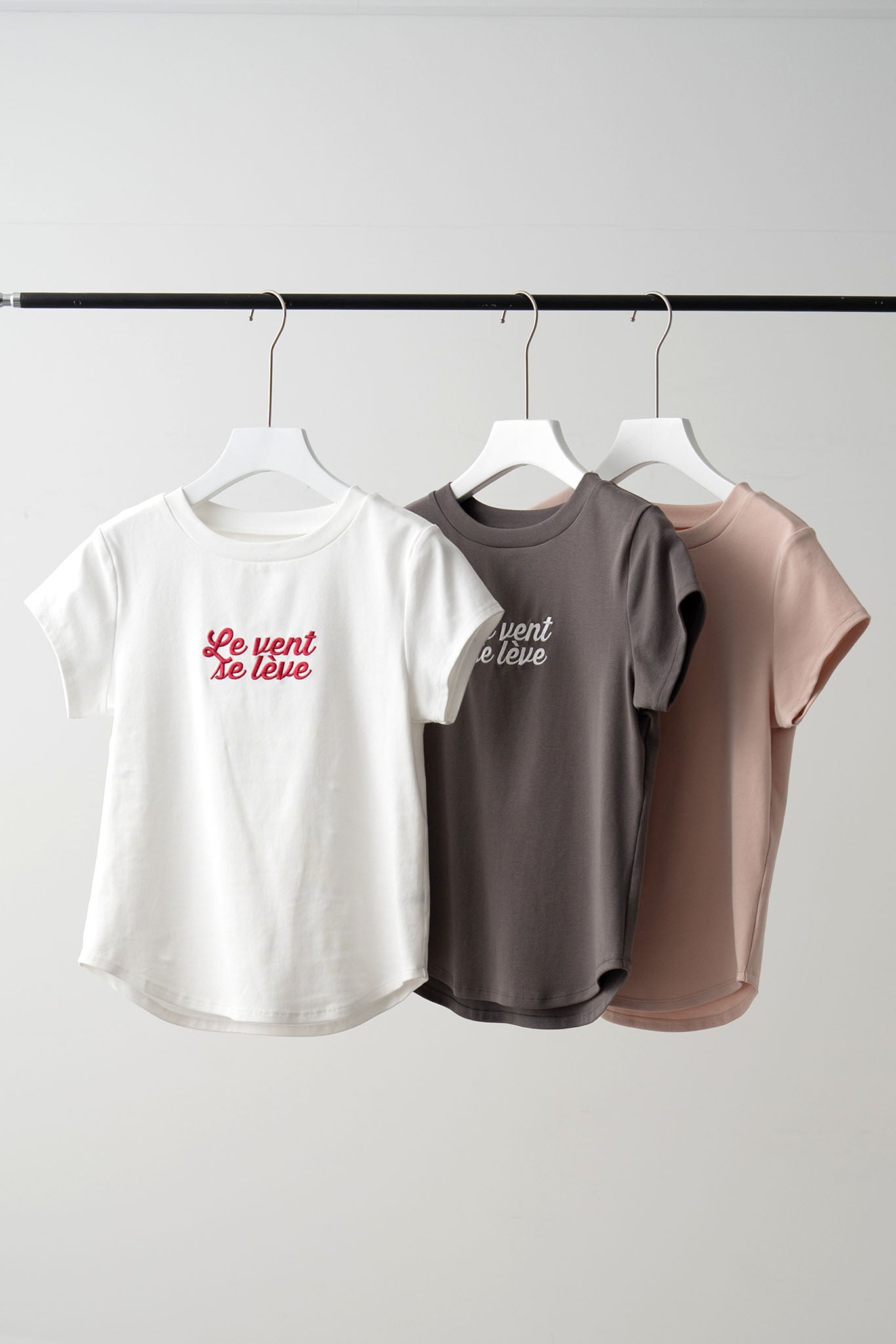 【専用】IRENE ロゴ刺繍Tシャツ バックハートサガラ刺繍Tシャツ[tu1167] | レディースファッション通販