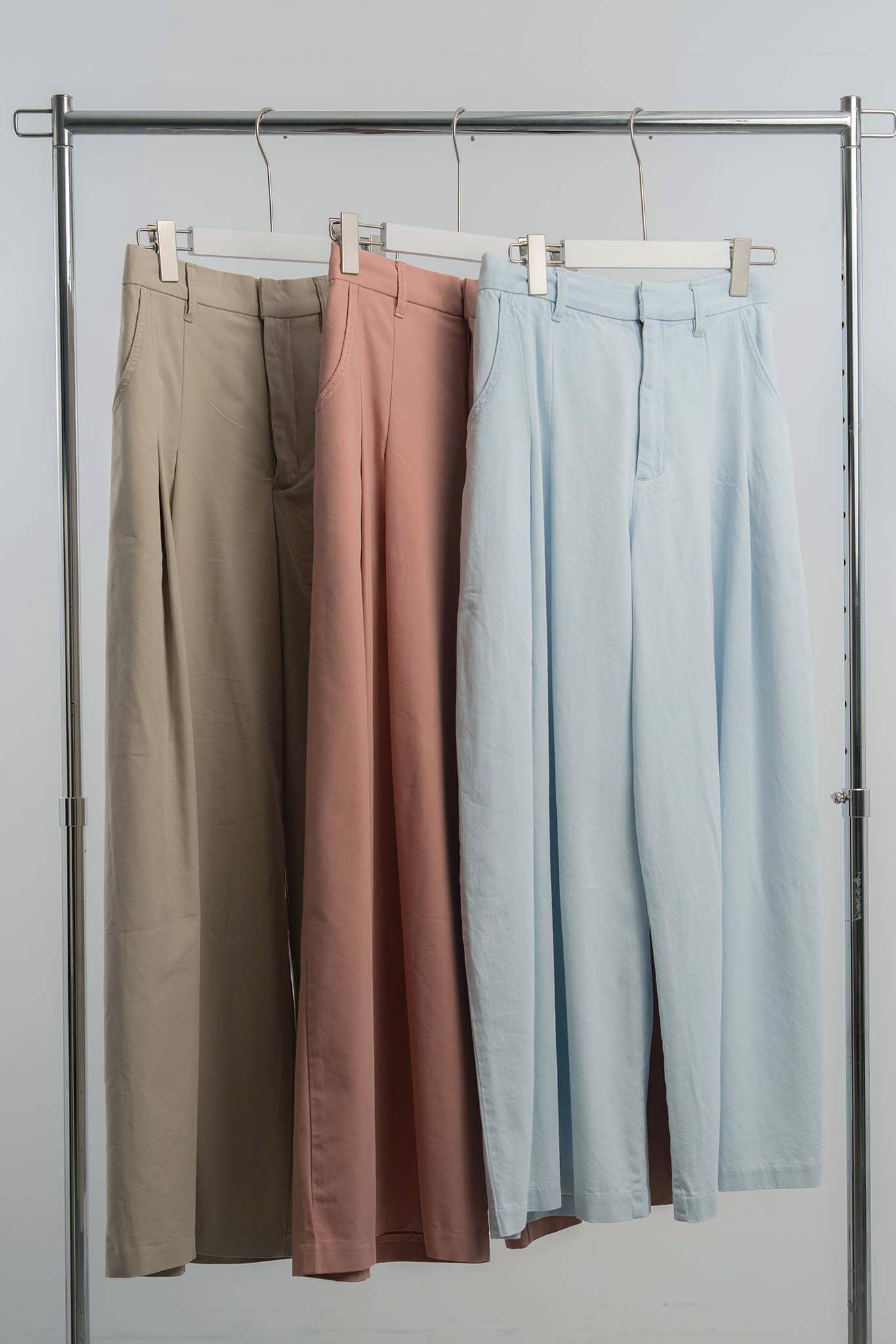 ワイドデニムタックパンツ