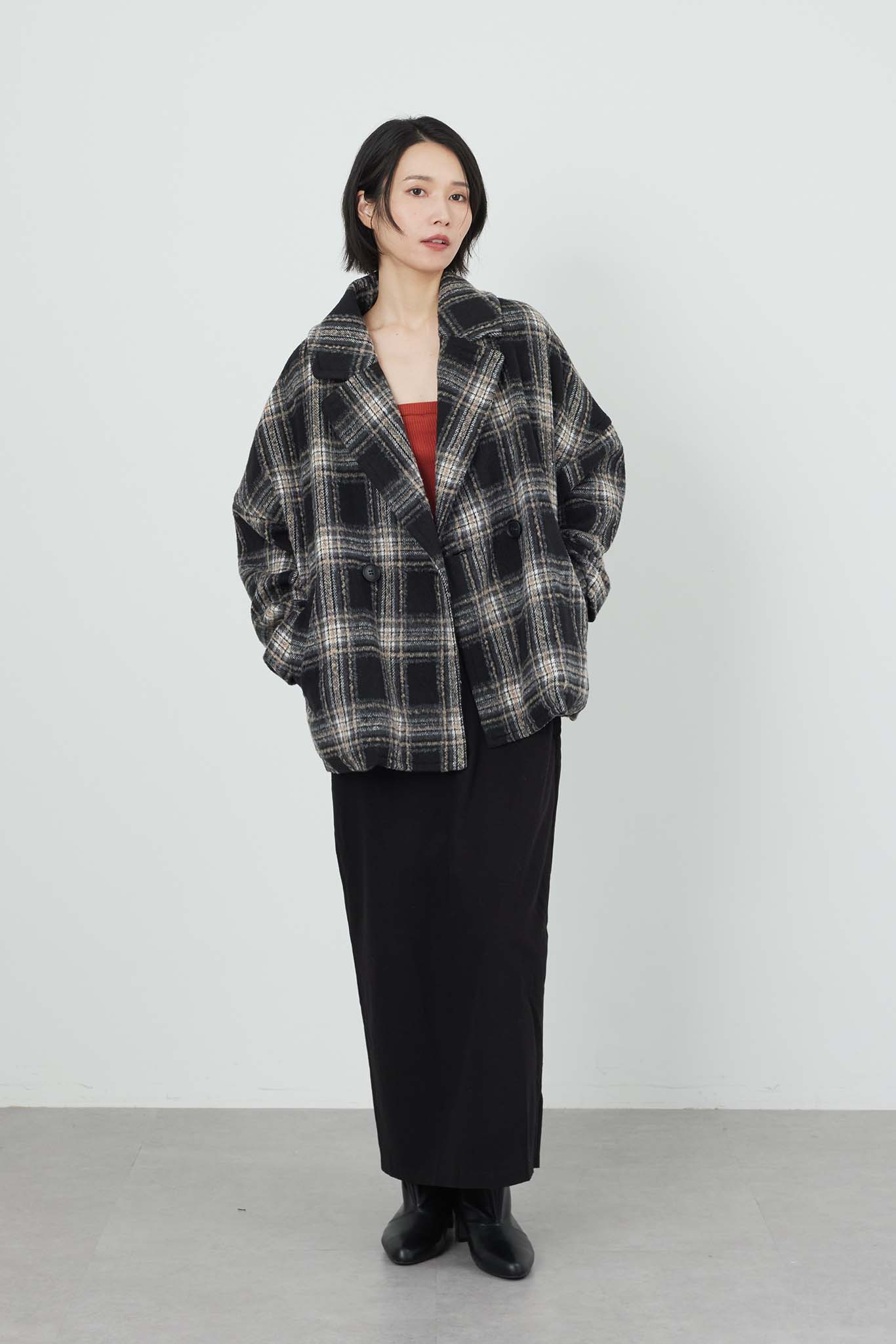 チェックピーコート