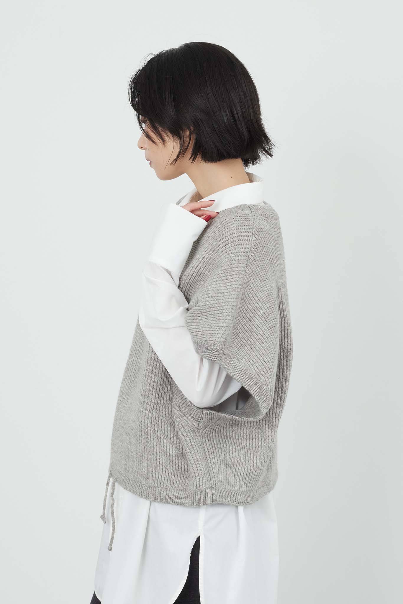 Cropped knit gilet 