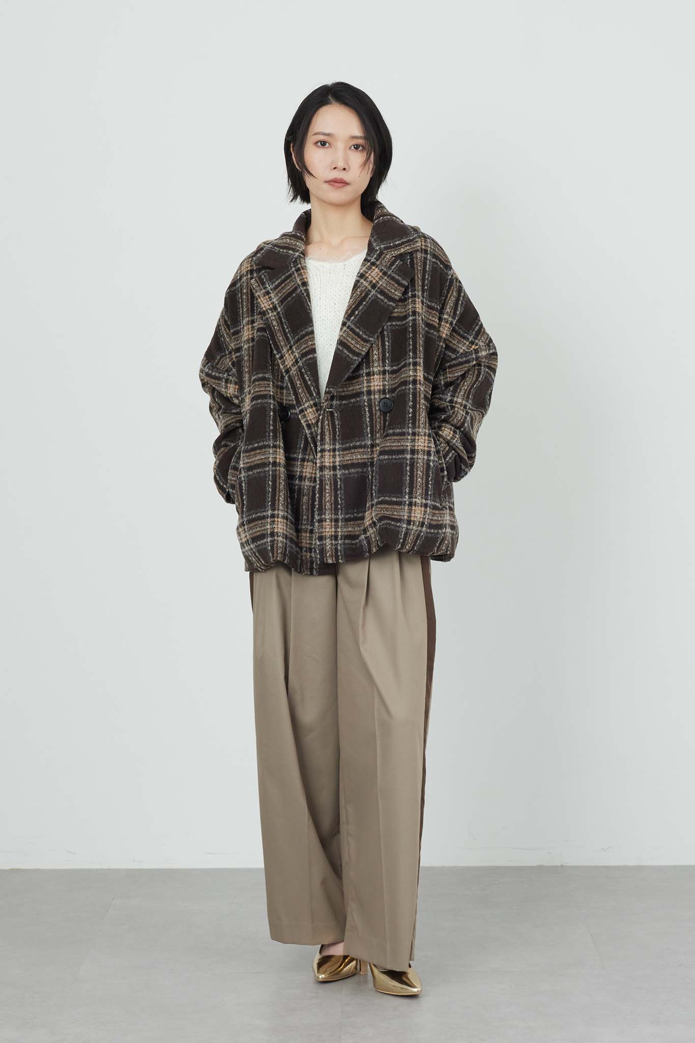 チェックピーコート