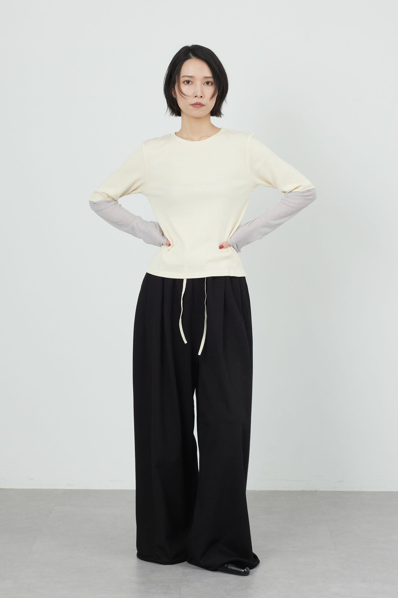 バイカラーリブトップス