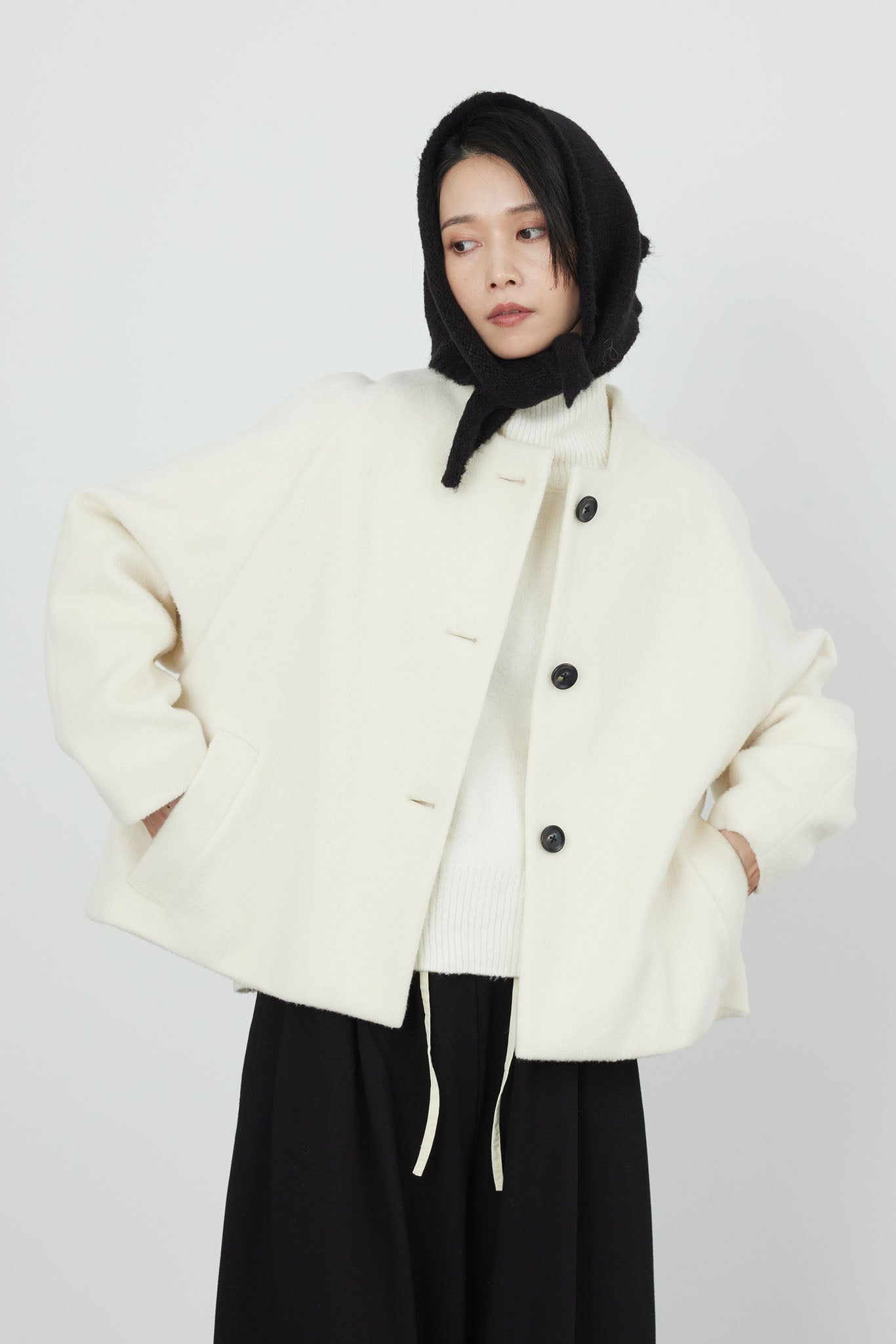 ハイネックモールヤーンニット